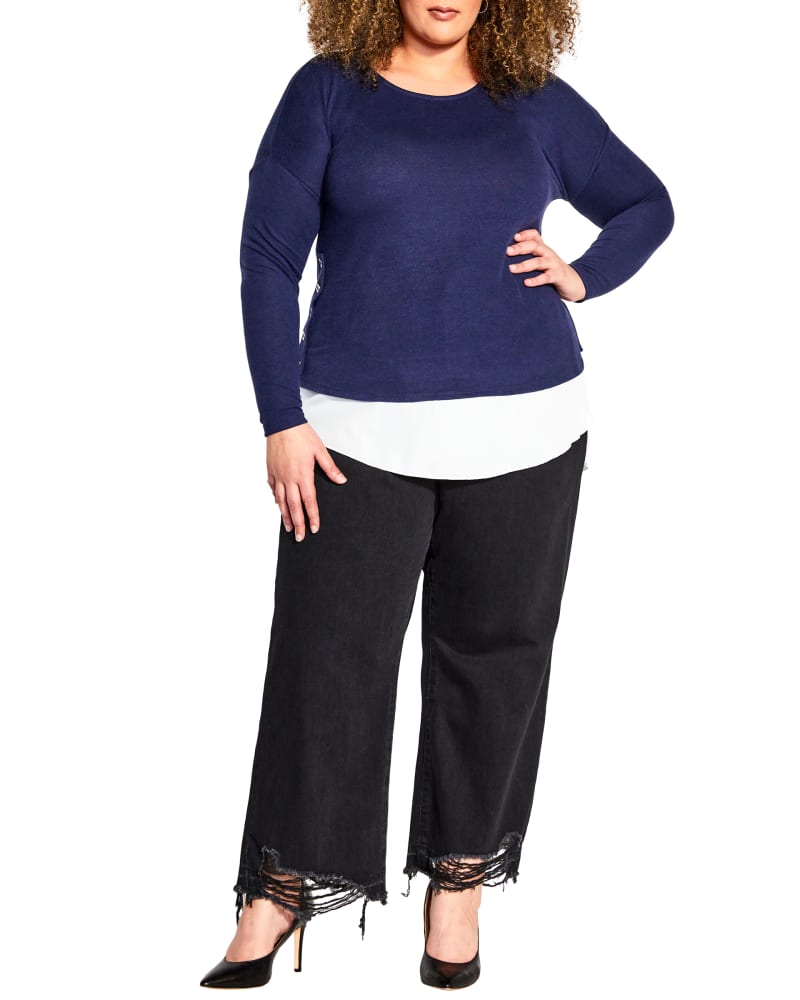 Front of a model wearing a size 20 TOP DAKOTA 2 FER in Navy by avenue. | dia_product_style_image_id:302867